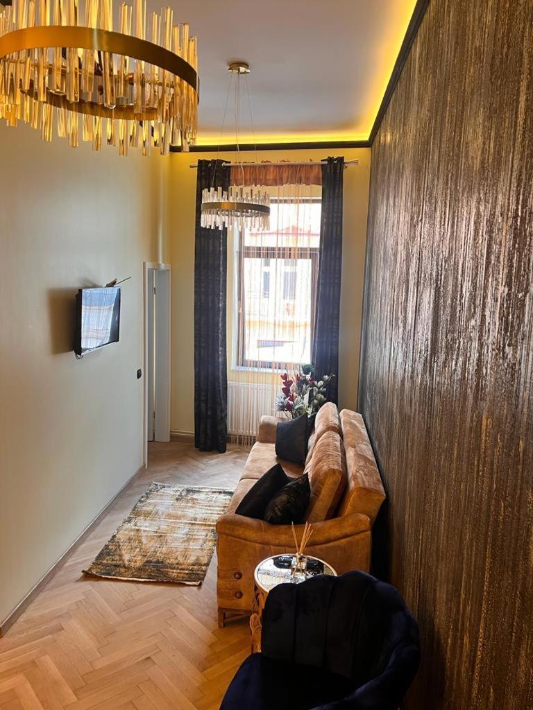 Urban Central Apartments Brasov Exterior photo